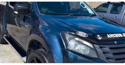 Same ute after detailing, clean and glossy